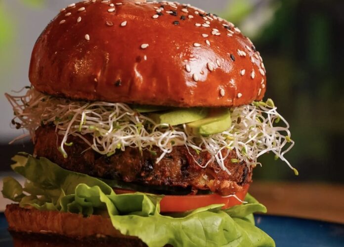 Holsteins Shakes & Buns Brings Bold Burgers & Boozy Bliss Downtown